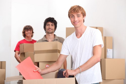 Cubic-yard storage estimate for mixed household items